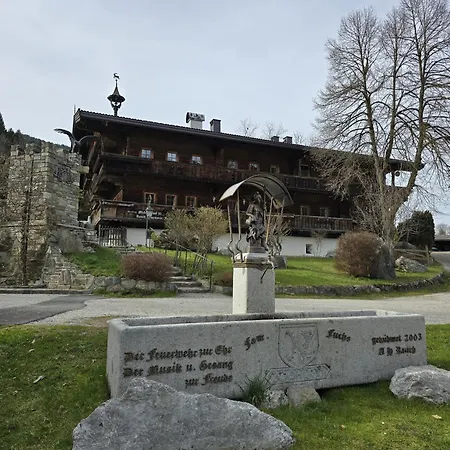 Fuchswirt Kelchsau Landgasthof-hotel Maison d'hôtes Hopfgarten im Brixental